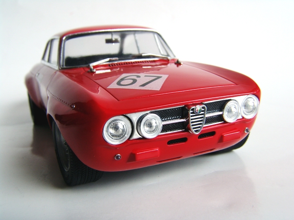 Gunze Sangyo Alfa Romeo 2000 GTAm